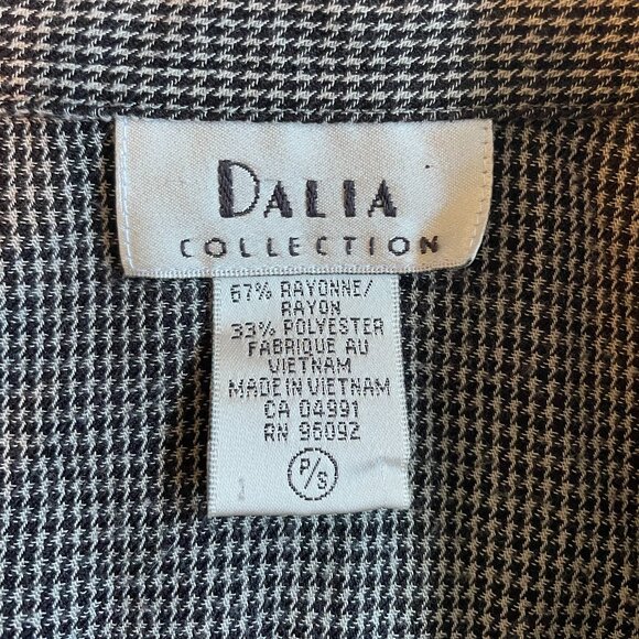Dalia Collection Houndstooth Button-Up Shirt Blouse | Vintage-Inspired - Picture 5 of 5